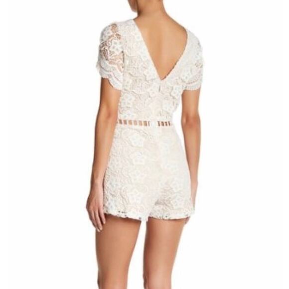 Soieblu Open Embroidered Lace Romper Ivory Size L NWT - Picture 2 of 9